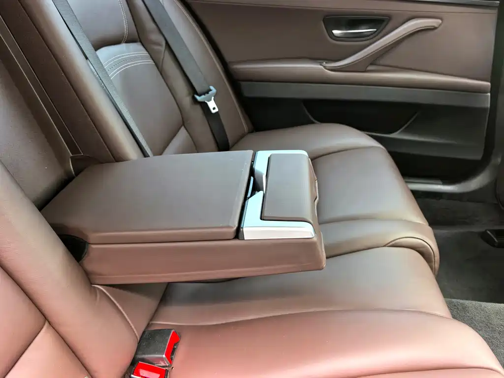 BMW 5 Series 2014 — фото 8
