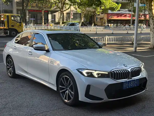 BMW 3 Series 2024