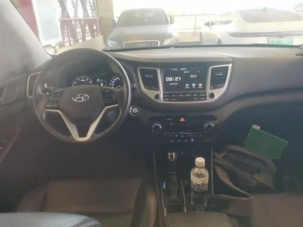 Hyundai Tucson 2017 — фото 10
