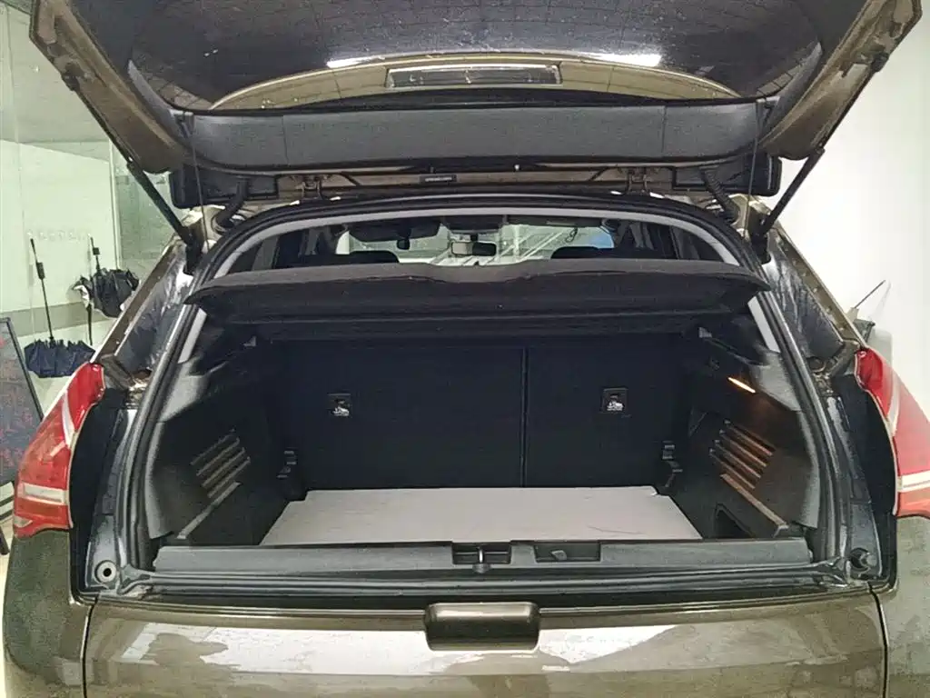 Peugeot 3008 2015 — фото 19