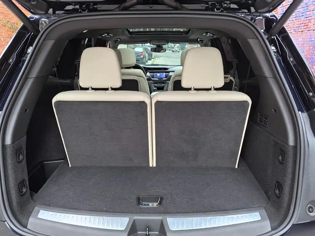 Cadillac XT6 2021 — фото 15