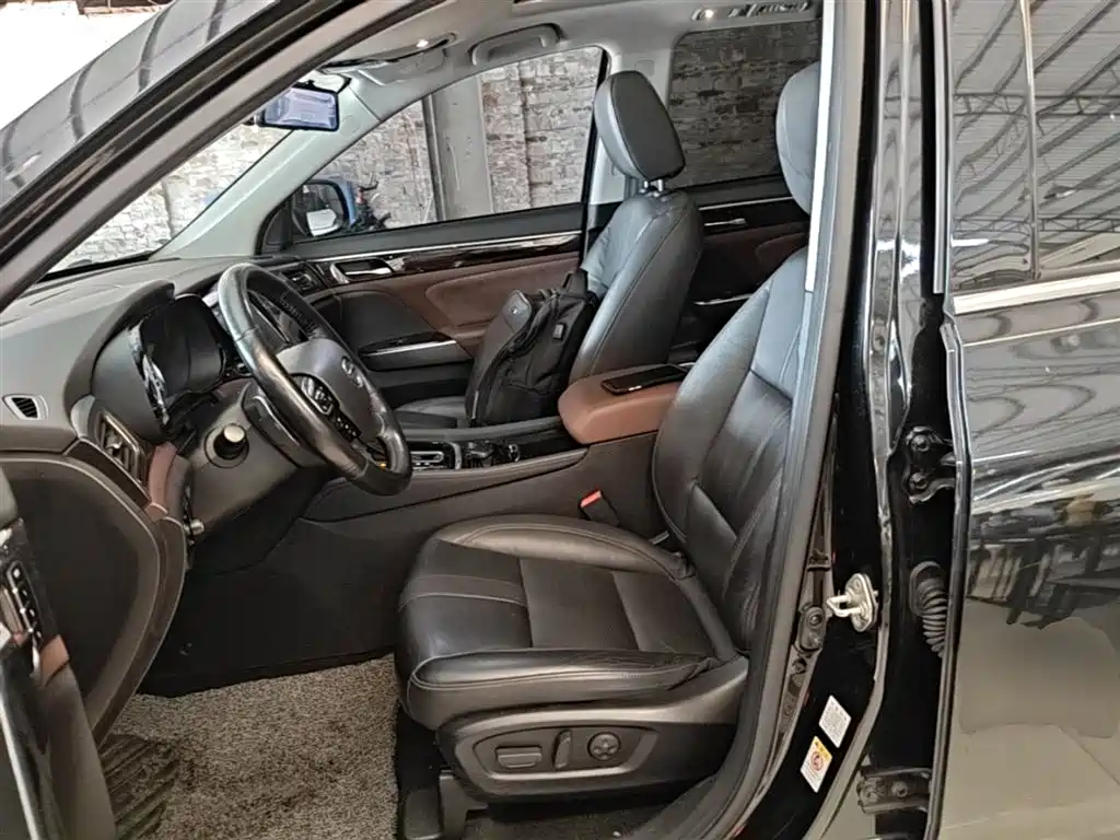 GAC Motor Trumpchi GS8 2018 — фото 15