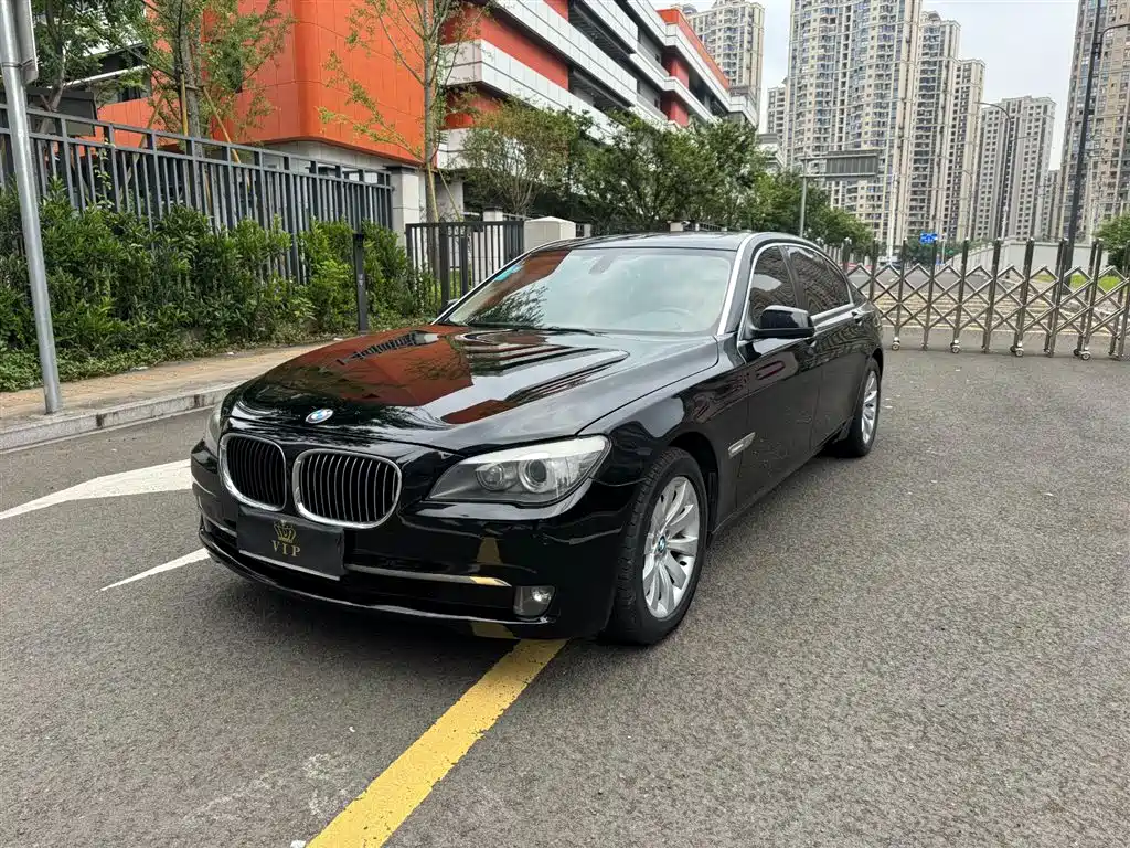 BMW 7 Series 2012 — фото 2