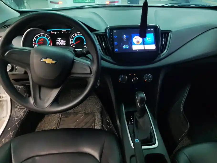 Chevrolet Cavalier 2019 — фото 12