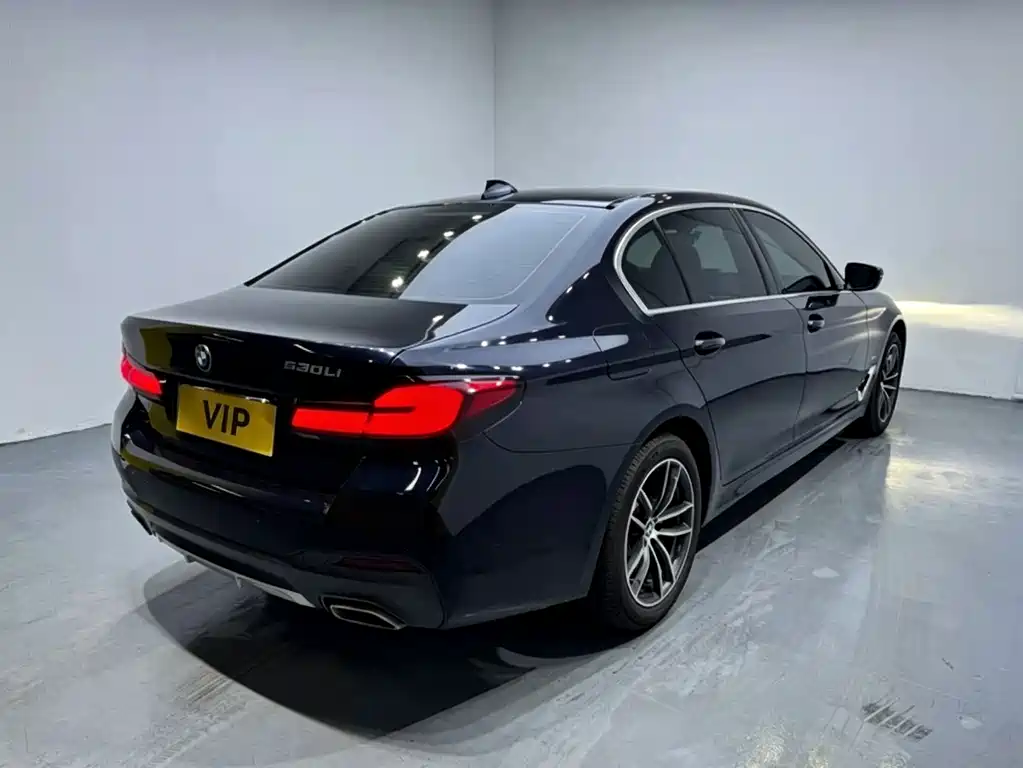 BMW 5 Series 2023