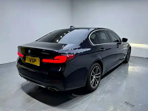 BMW 5 Series 2023