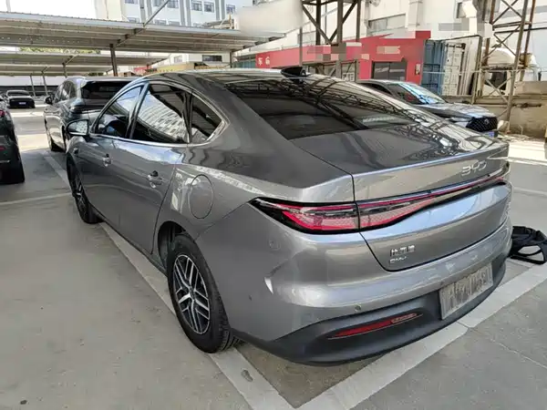 BYD Seal 05 DM-i 2025