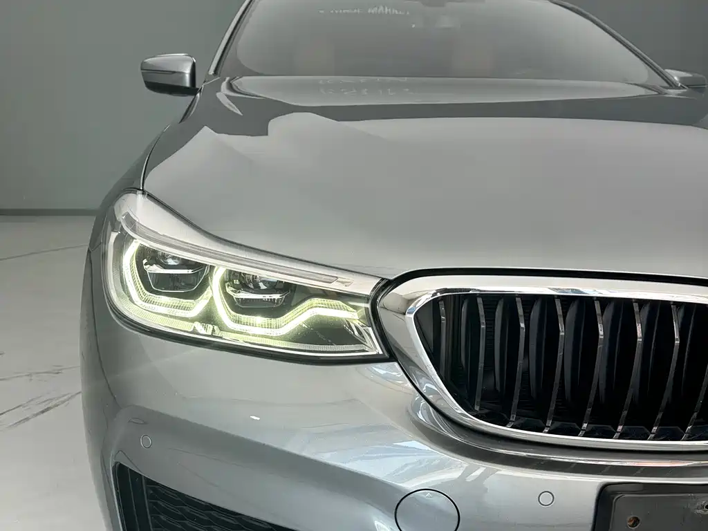 BMW 6 Series GT 2020 — фото 19