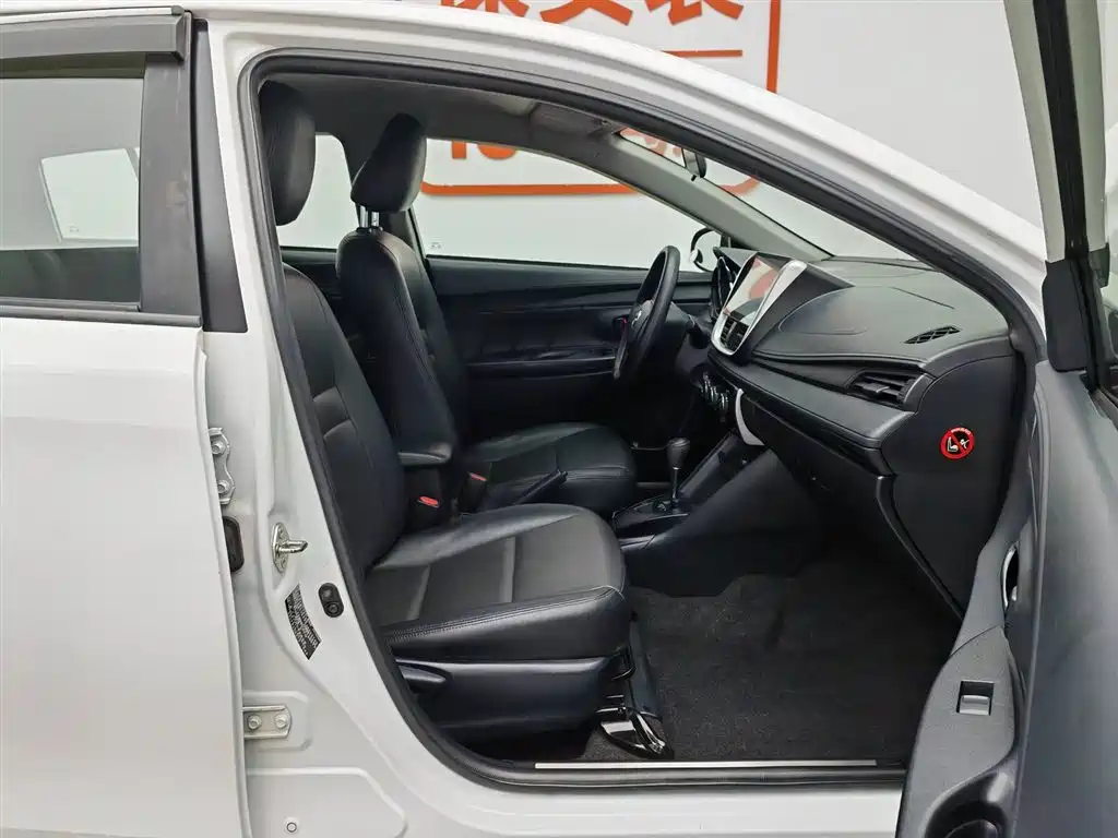 Toyota Yaris L 2018 — фото 23