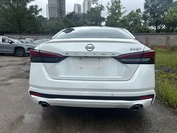 Nissan Teana 2023