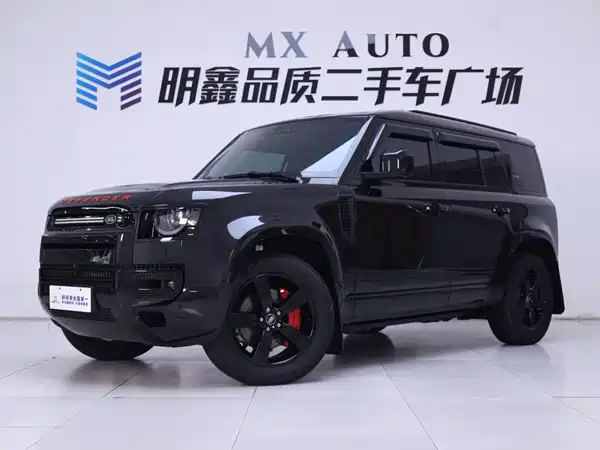 Land Rover Defender 2024