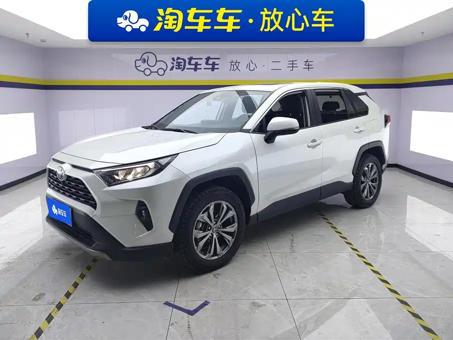 Toyota RAV4 2024 — фото 1