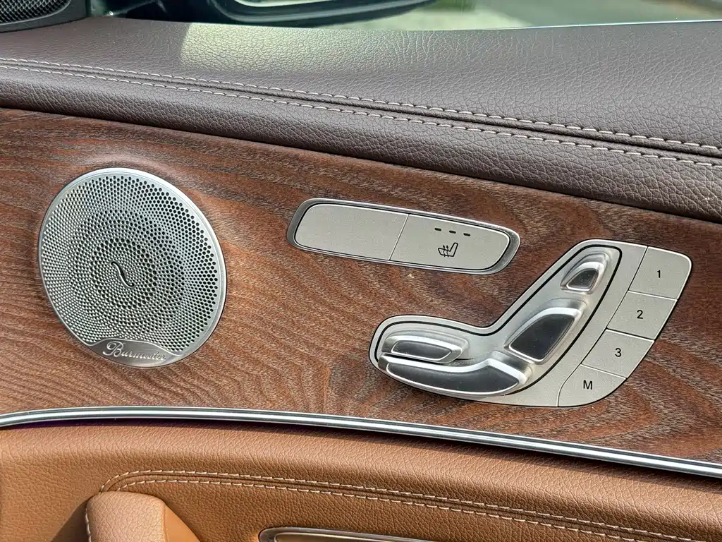 Mercedes-Benz E-Class 2022 — фото 12
