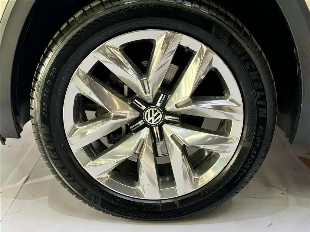 Volkswagen Teramont 2017 — фото 11