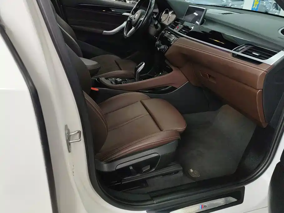 BMW X2 2022 — фото 8