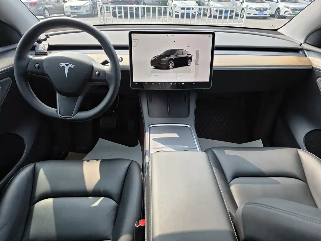 Tesla Model Y 2022 — фото 13