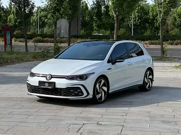 Volkswagen Golf GTI 2023
