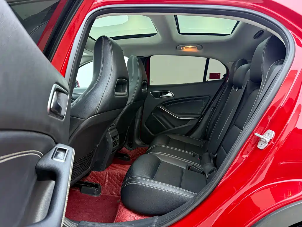 Mercedes-Benz GLA 2016 — фото 13