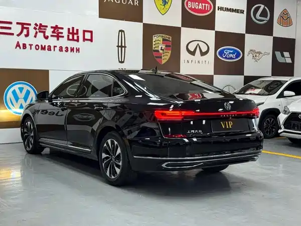 Volkswagen Passat 2023