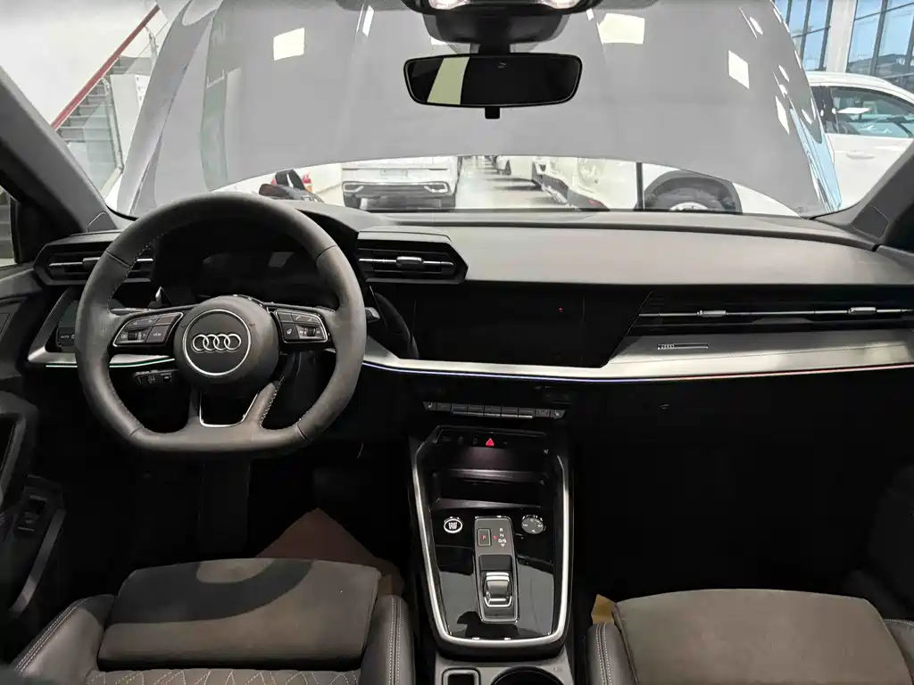 Audi A3 2022 — фото 18