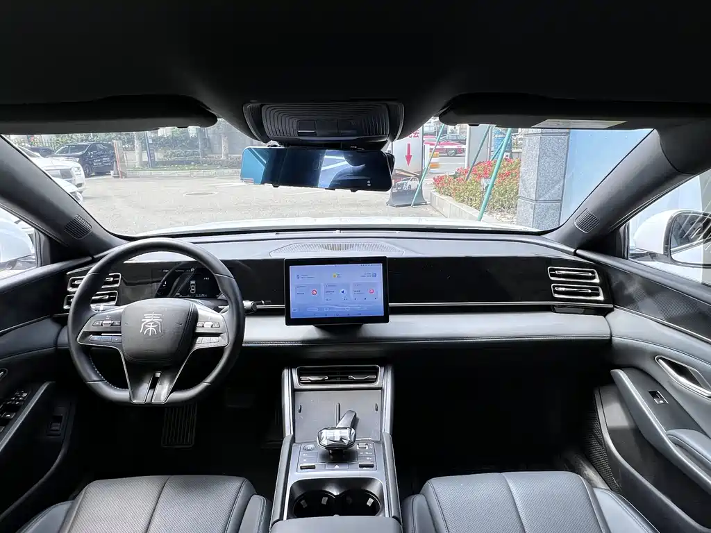 BYD Qin L 2024 — фото 16
