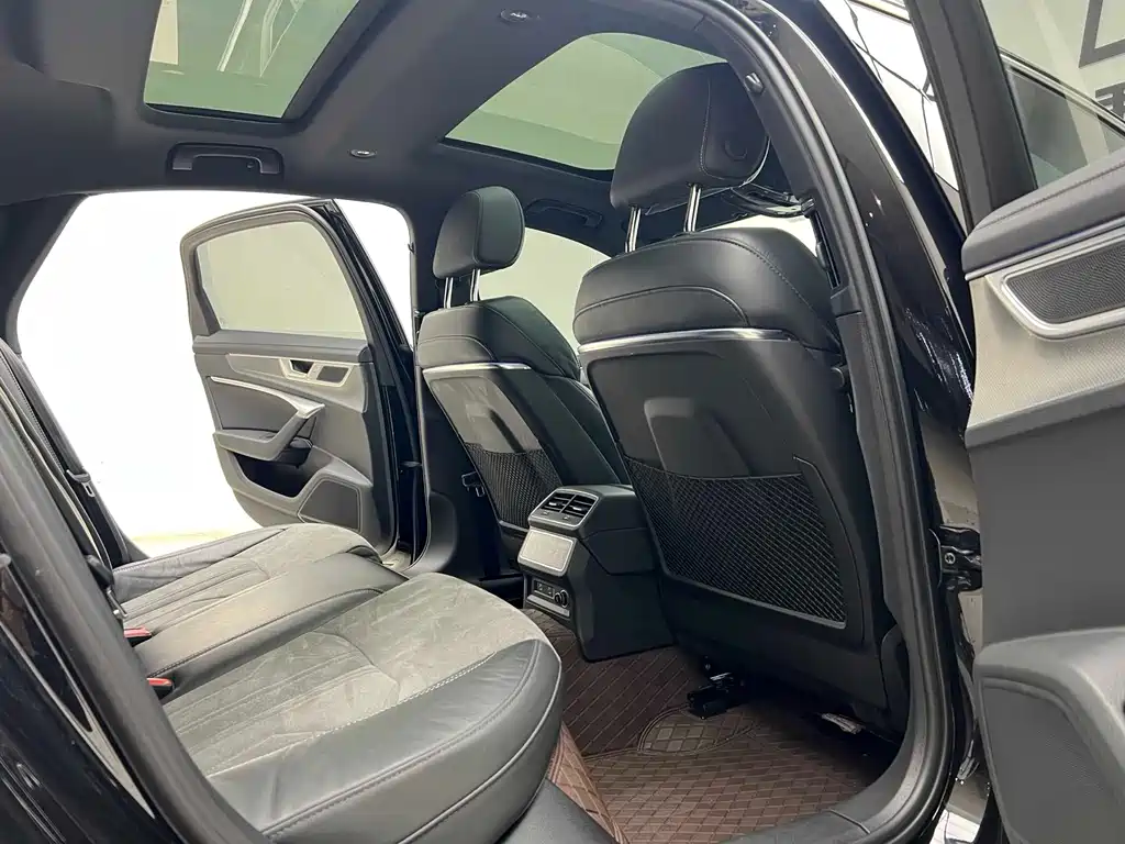Audi A6L 2023
