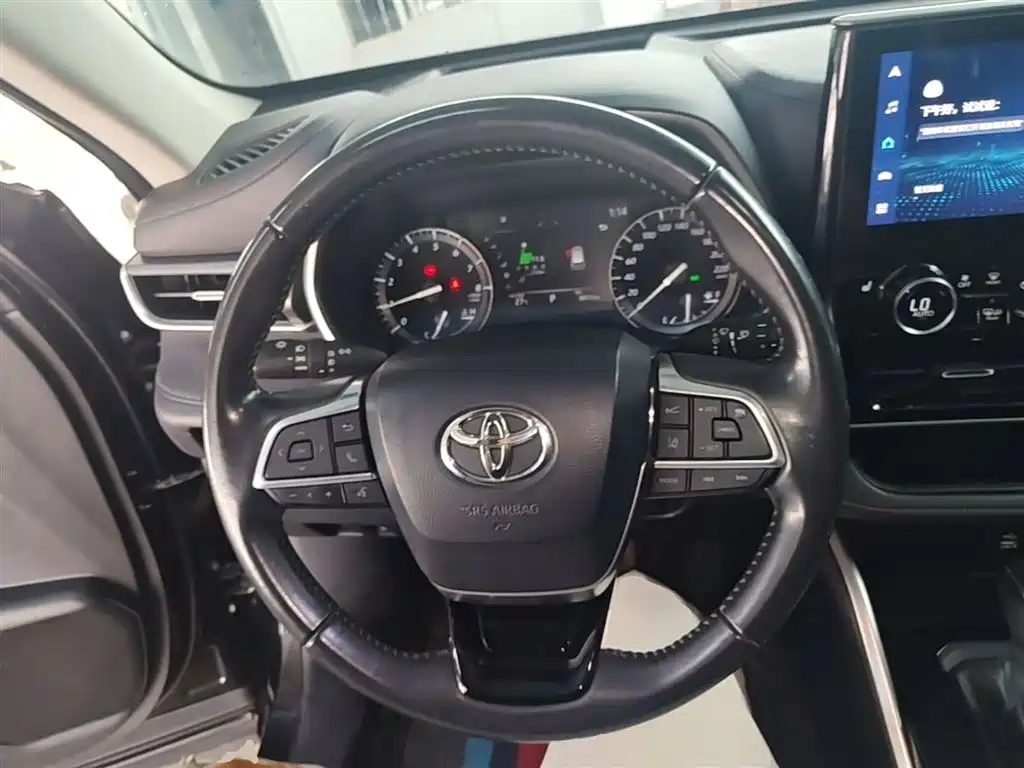 Toyota Highlander 2024 — фото 11