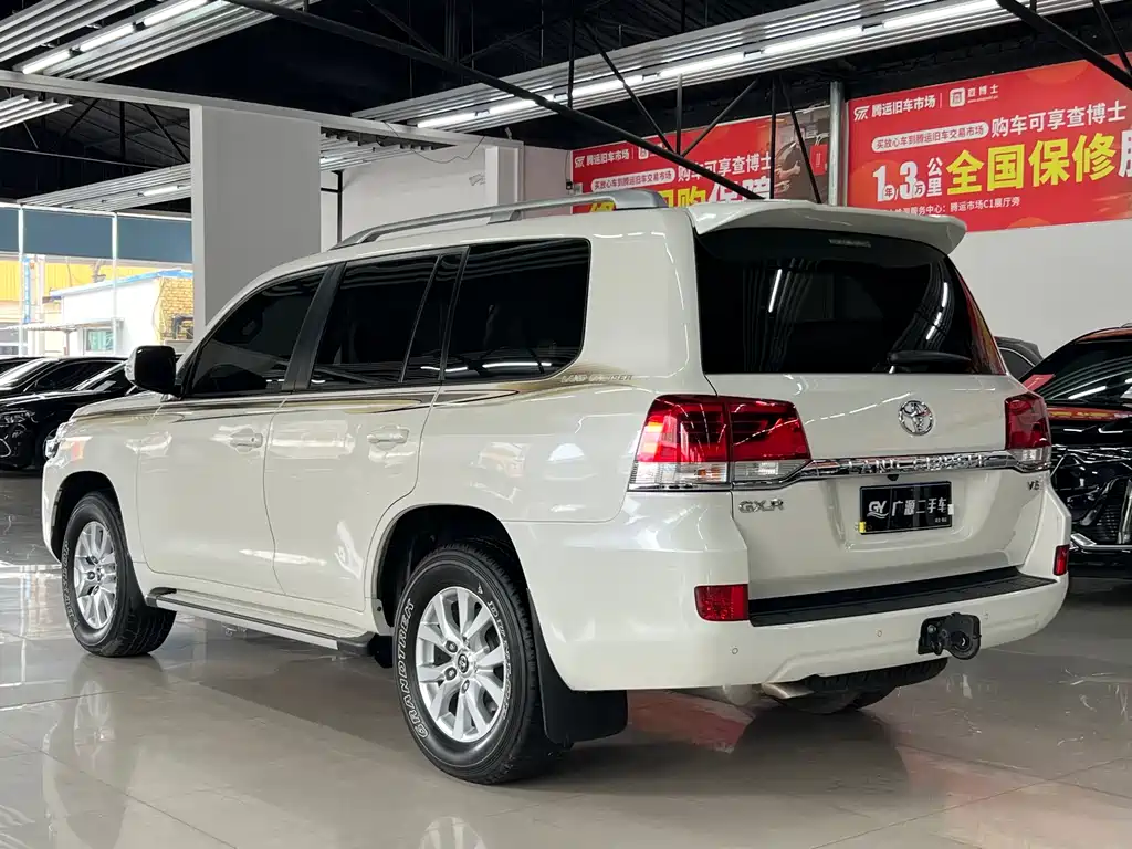 Toyota Land Cruiser 2019 — фото 6