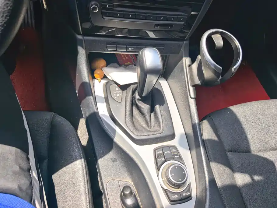 BMW X1 2014 — фото 16
