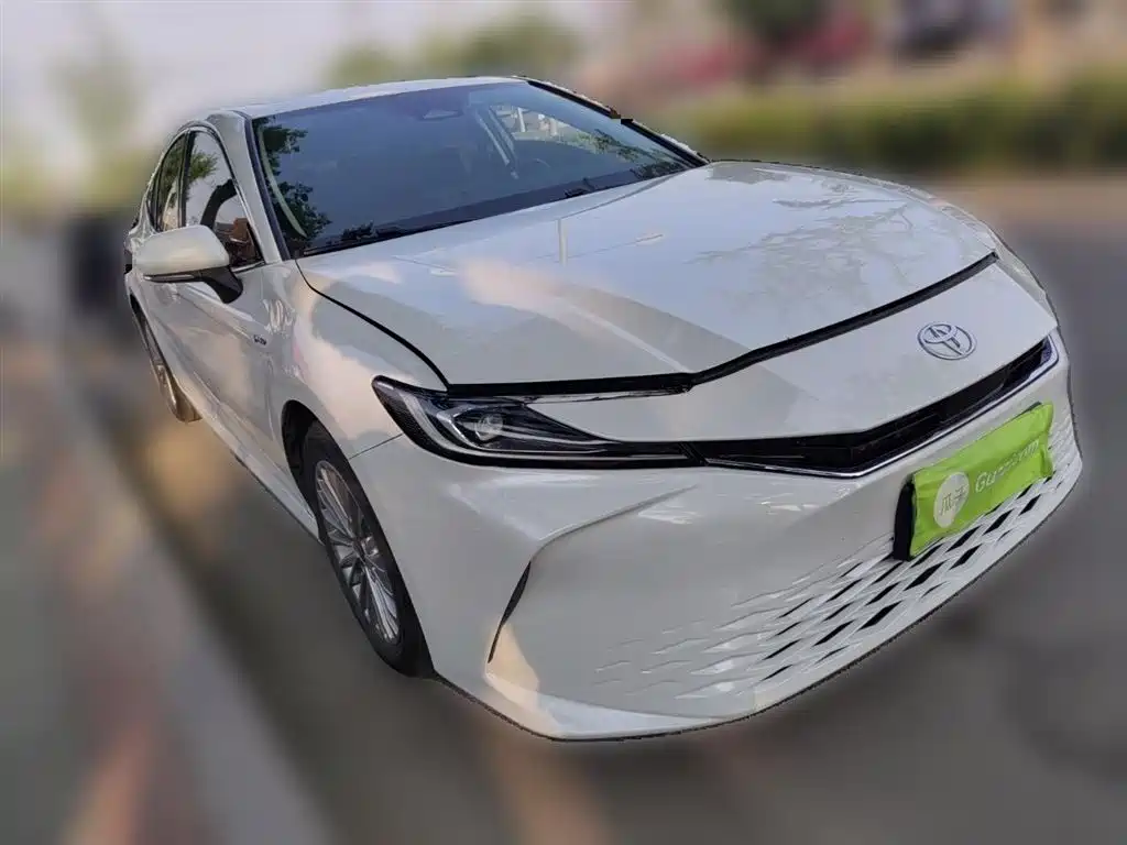 Toyota Camry 2024 — фото 26