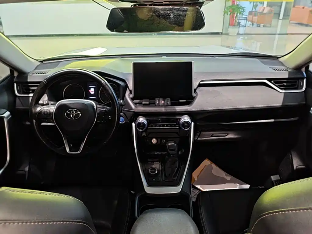 Toyota Wildlander 2021 — фото 10