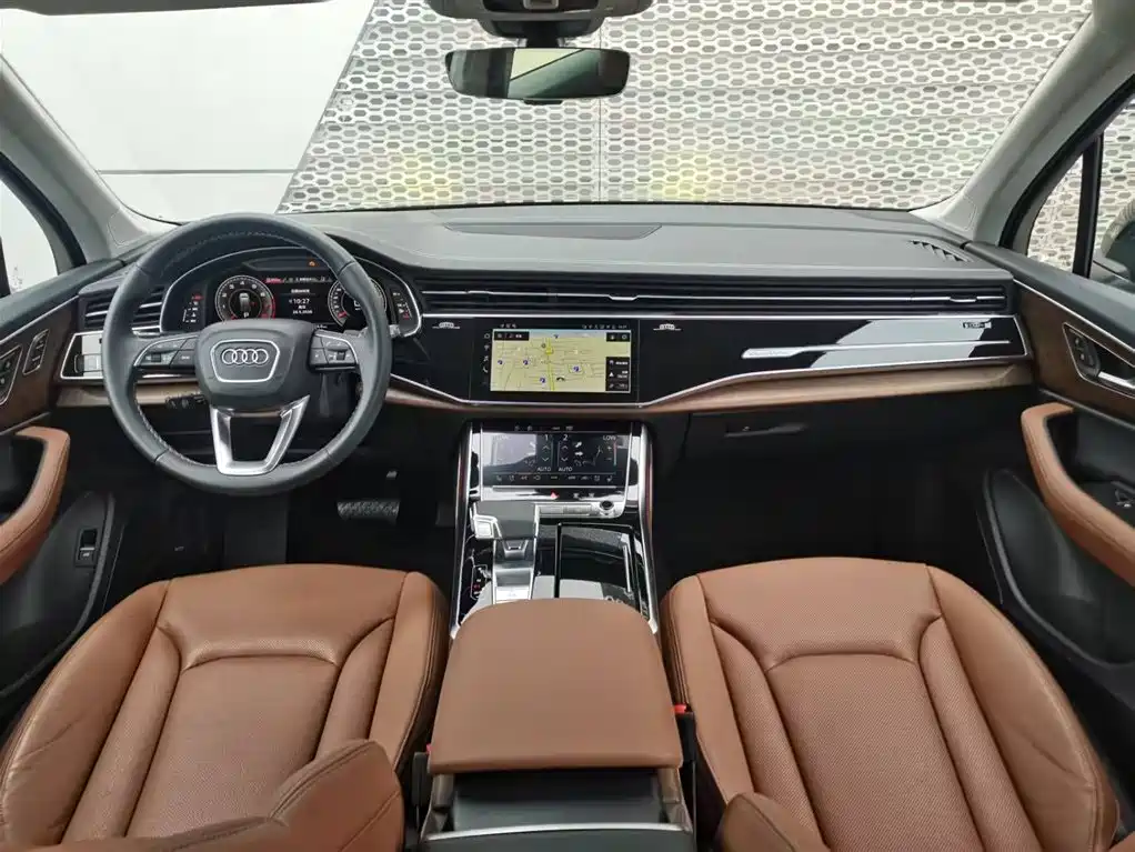 Audi Q7 2025 — фото 14