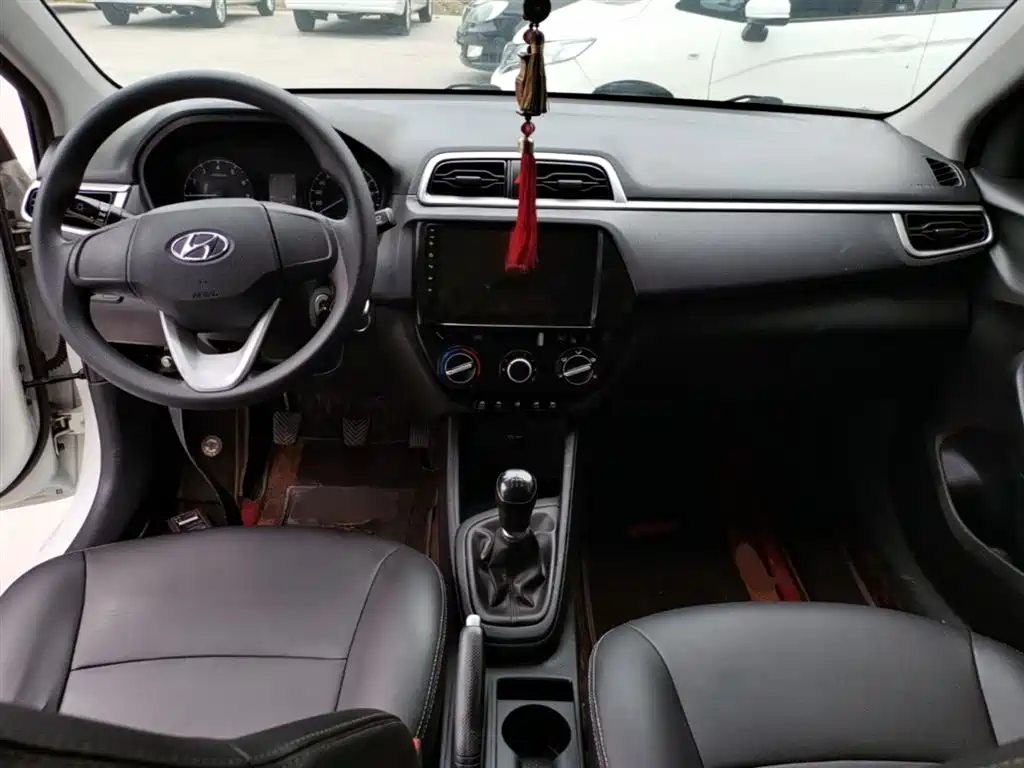 Hyundai Verna 2019 — фото 10