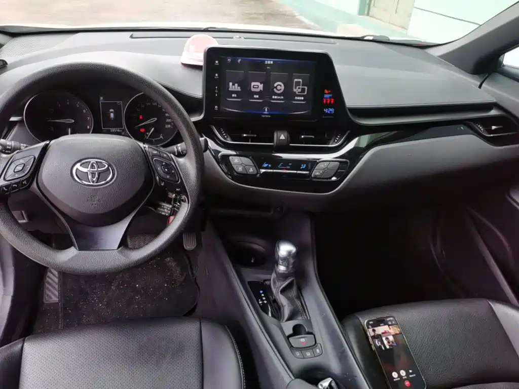 Toyota IZOA 2019 — фото 10