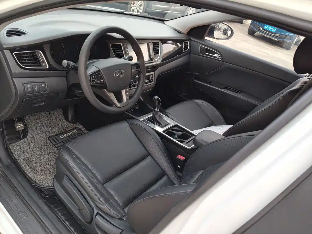 Hyundai Mistra 2015