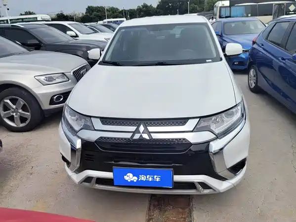 Mitsubishi Outlander 2022
