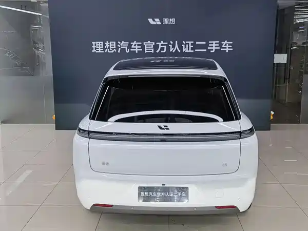 Li Auto L8 2025