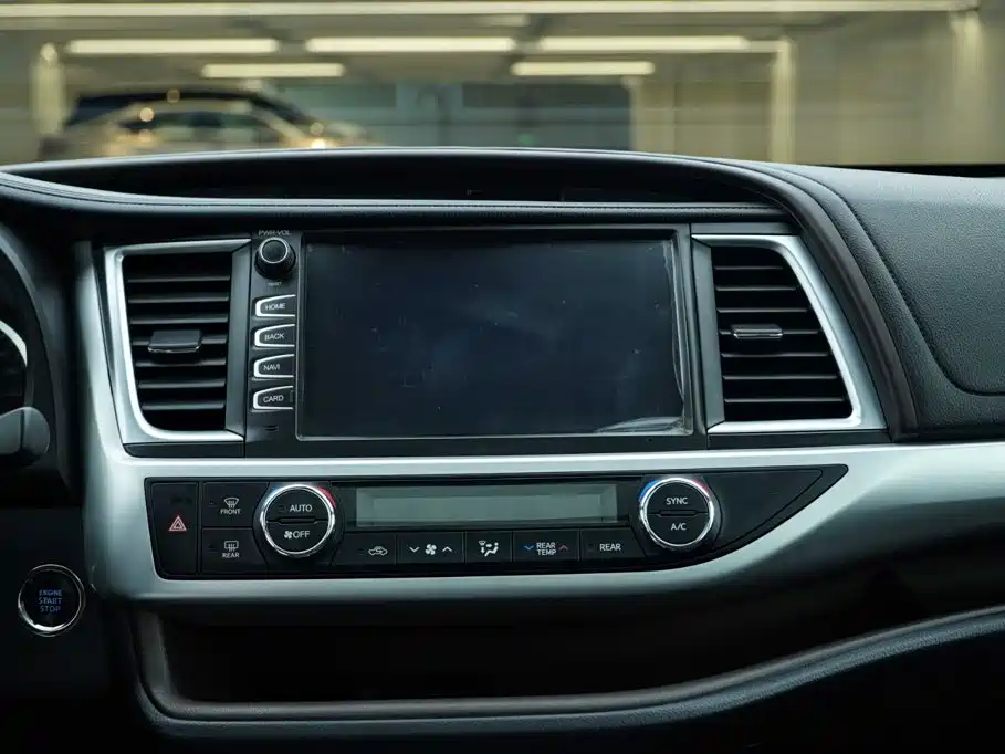 Toyota Highlander 2020 — фото 19