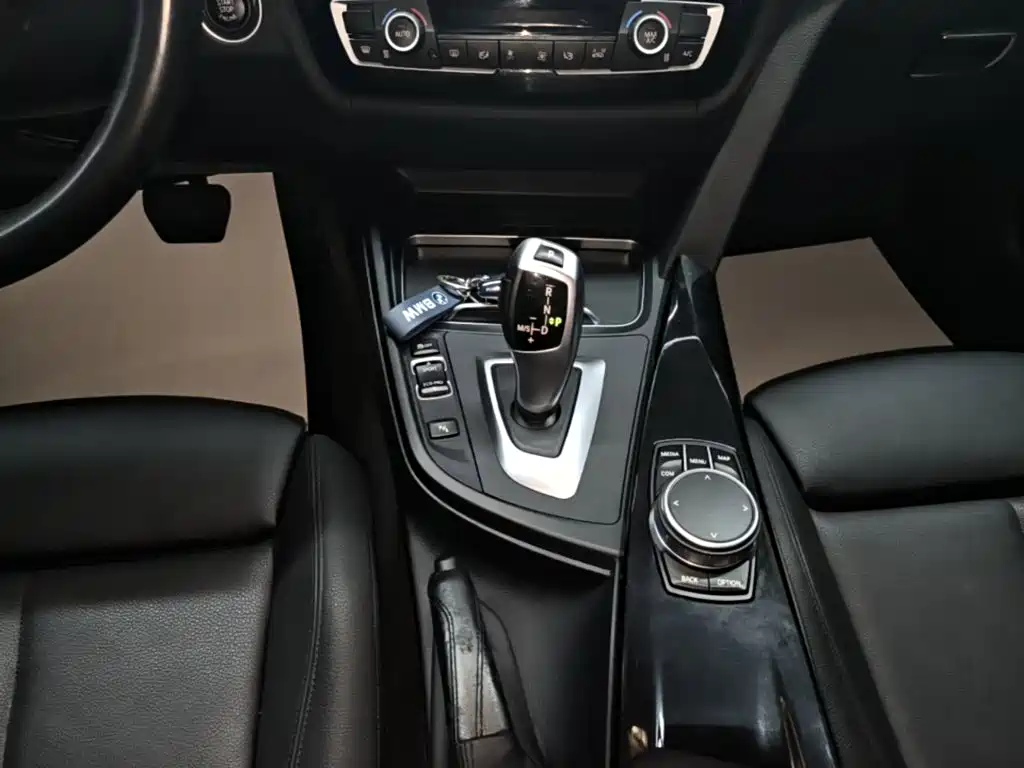 BMW 3 Series GT 2020 — фото 14