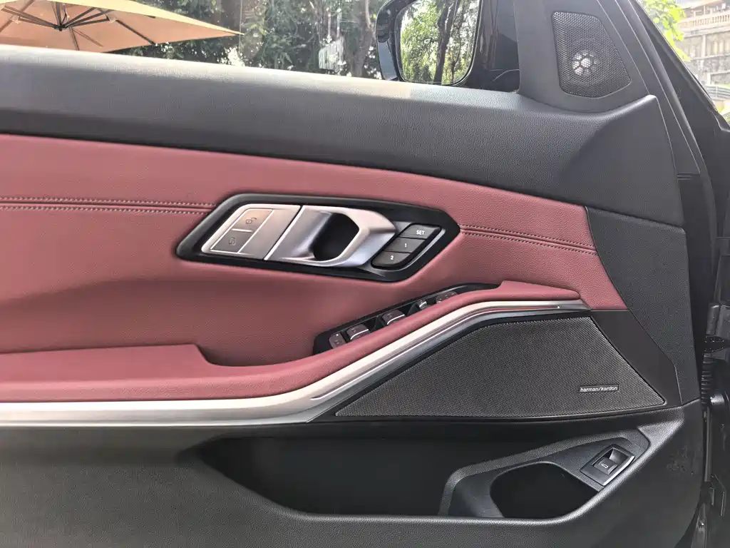BMW 3 Series 2022 — фото 14