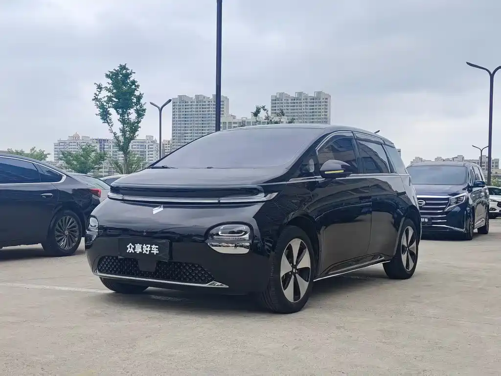 Baojun Yunduo 2024