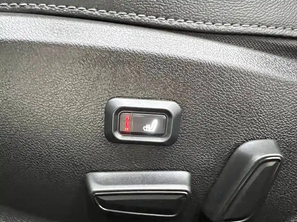 Hyundai Elantra 2023 — фото 13