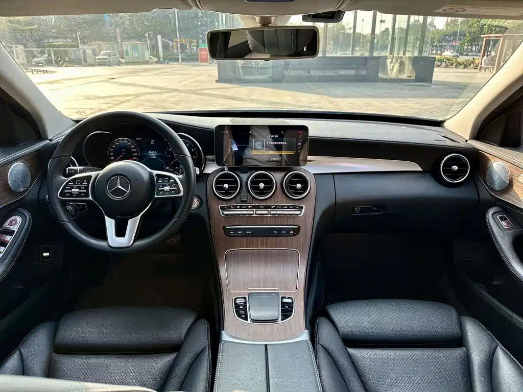 Mercedes-Benz C-Class 2019 — фото 6