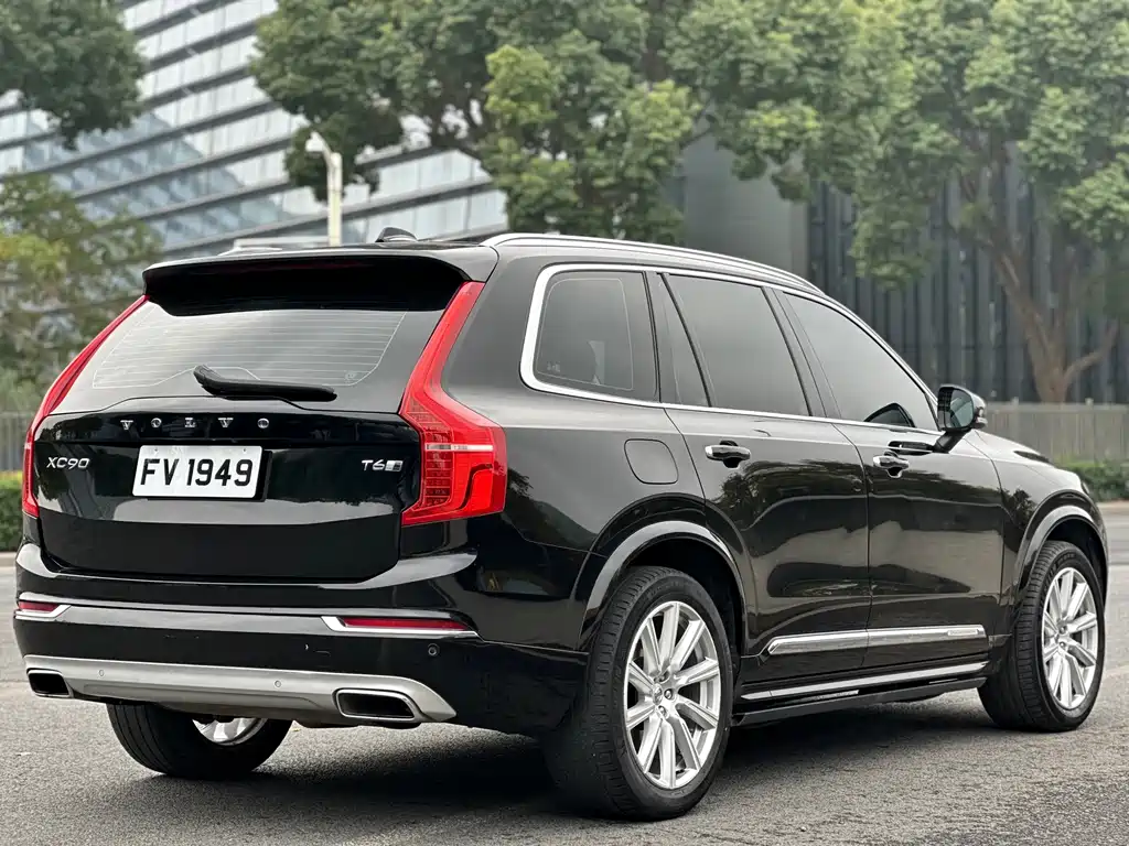 Volvo XC90 2019 — фото 28