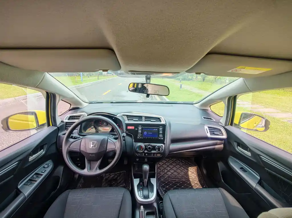 Honda Fit 2016 — фото 11