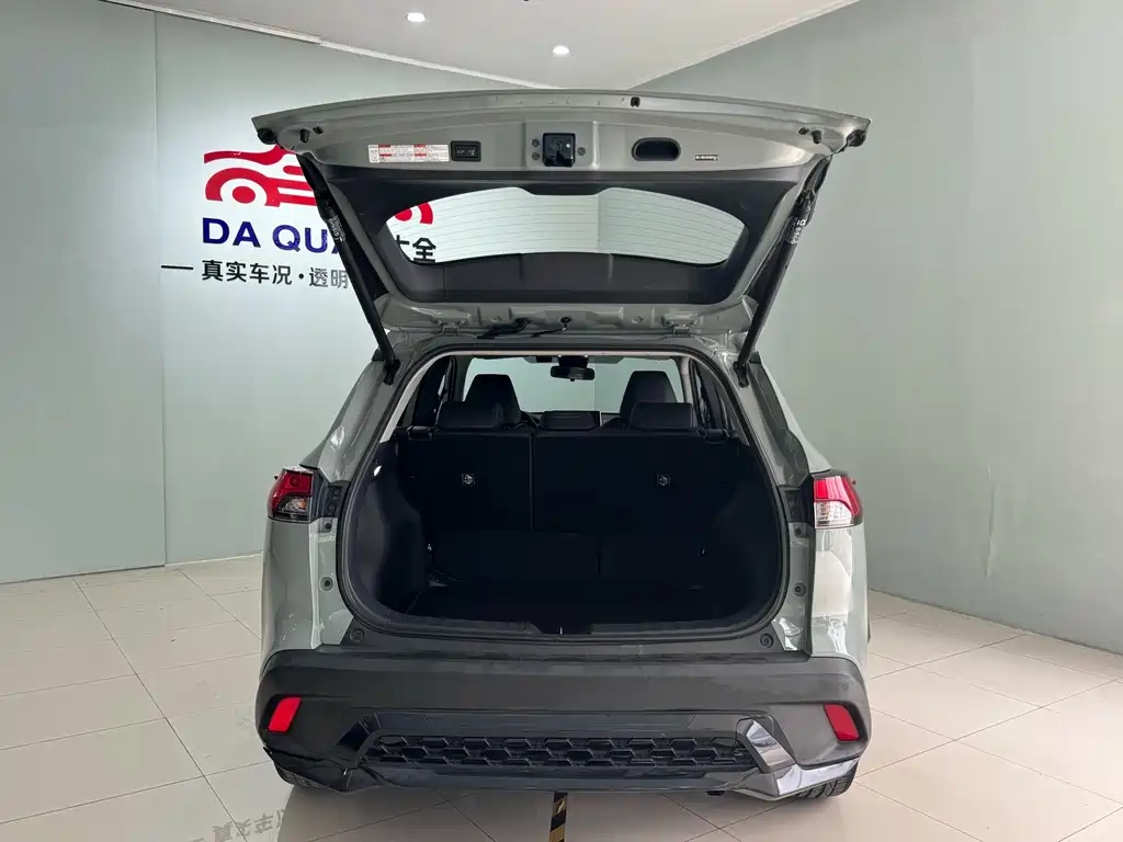 Toyota Corolla Cross 2022 — фото 18