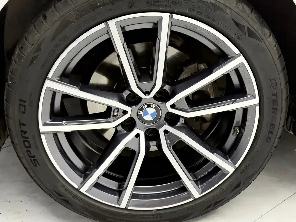BMW 3 Series 2023 — фото 19