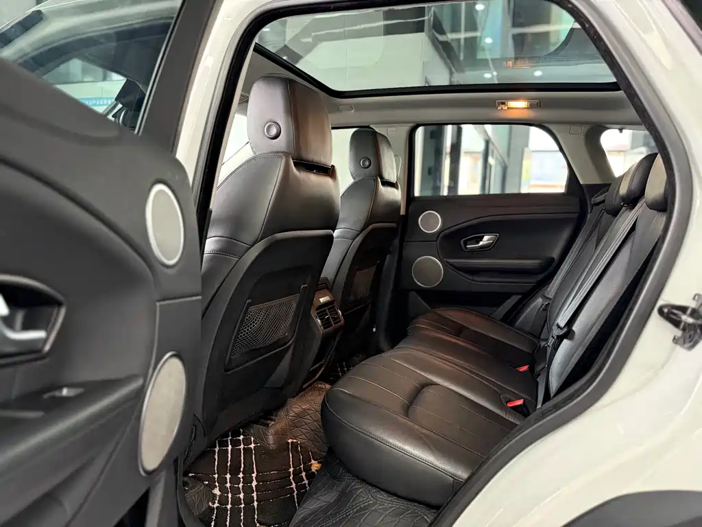 Land Rover Evoque 2017 — фото 14