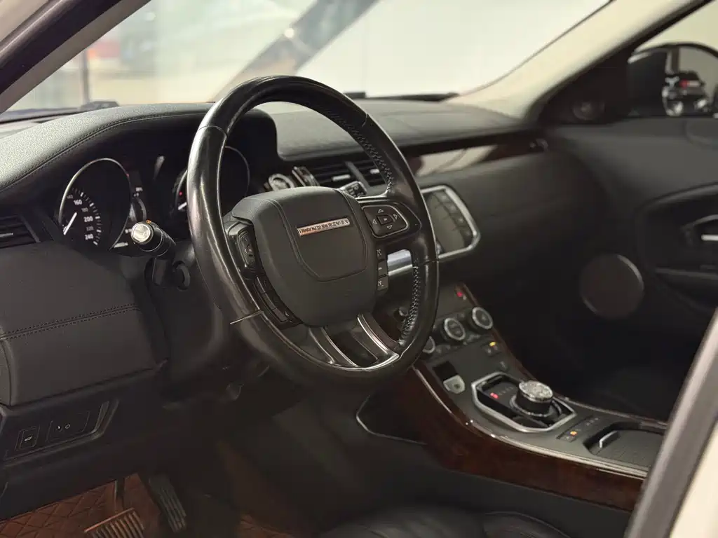 Land Rover Evoque 2017 — фото 10