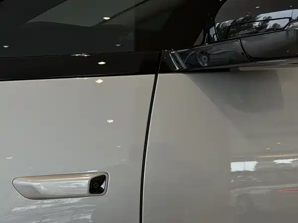 Li Auto MEGA 2025